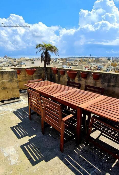 Sunny Apartment With Rooftop Terrace In Victoria Ghajn il-Kbira  Exterior foto